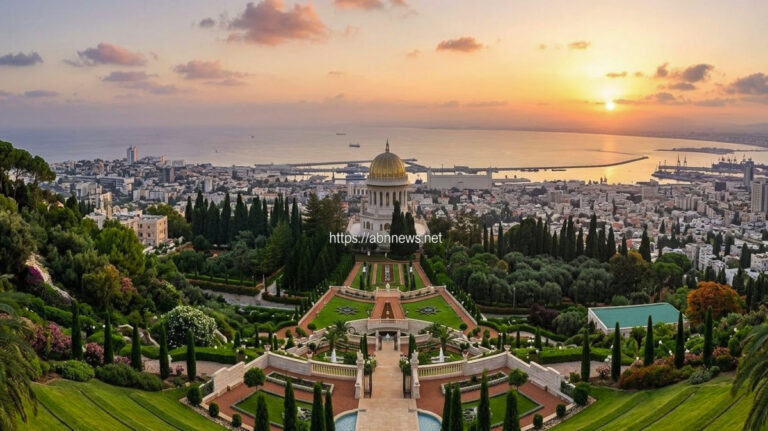 منظر بانورامي لحدائق البهجة والمركز البهائي العالمي في حيفا وقت الغروب مع علامة مائية https://abnnews.net.
