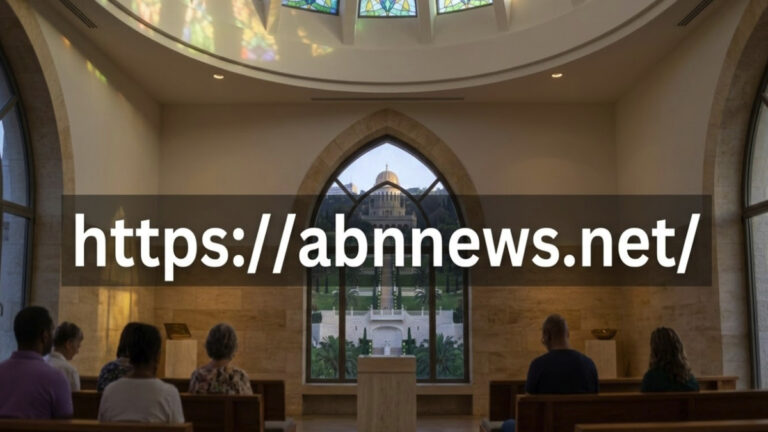 داخل مشرق أذكار بهائي يظهر أشخاصاً يتأملون في ضوء الشمس المنعكس، تعبيراً عن مفهوم الوحدانية.